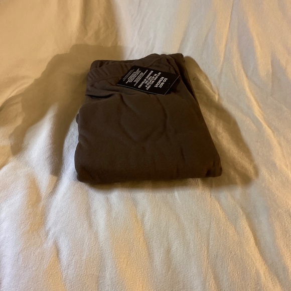 Chocolate brown leggins - Picture 2 of 2